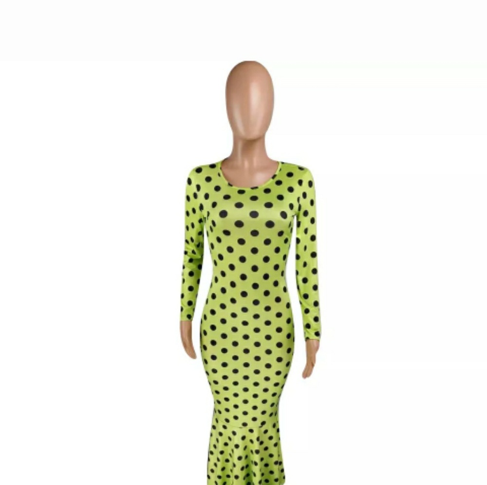 Dresses - Picture 6 of 6